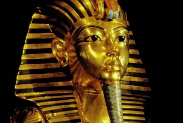 Skandal za koji je čuo ceo svet: Oštećena Tutankamonova zlatna maska