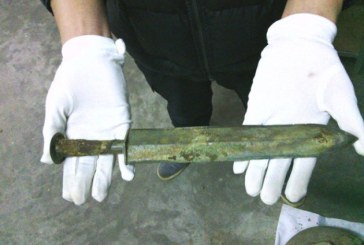 U centralnoj Kini pronađen mač star 2000 godina