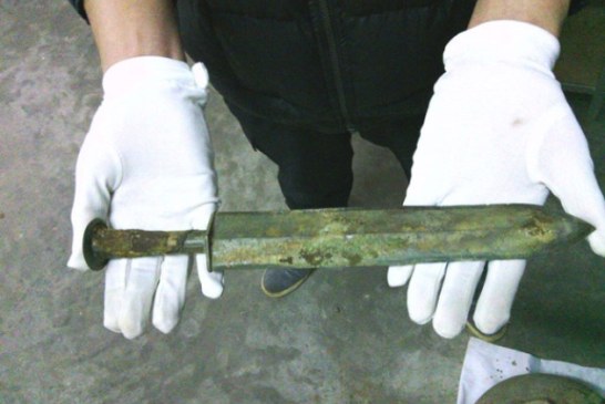 U centralnoj Kini pronađen mač star 2000 godina