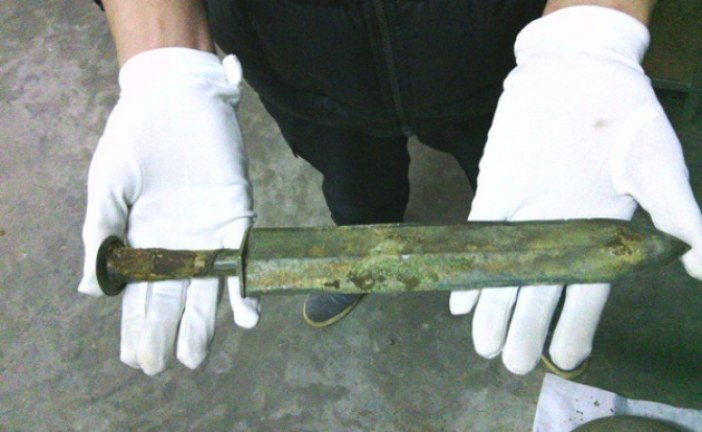 U centralnoj Kini pronađen mač star 2000 godina