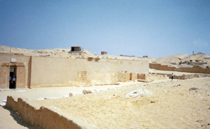 Ruski arheolozi pronašli beli zid Memfisa