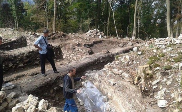 Izronio grad kneza Časlava!