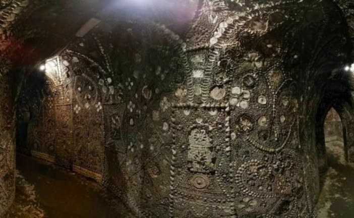 Dečak je ušao u rupu u zemlji, a ono što je video ostavilo ga je bez daha!