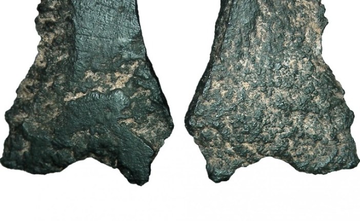 Udarac ove sekire menja ISTORIJU ČOVEČANSTVA