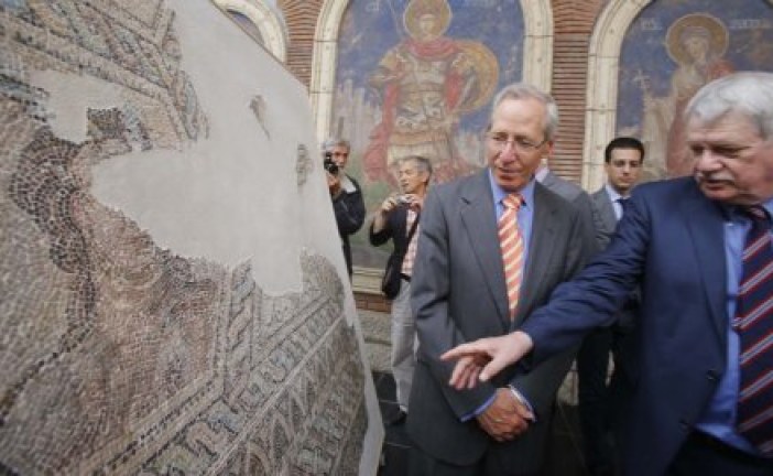 Američki ambasador otvorio restaurirane mozaike u carskoj palati u Sirmiumu